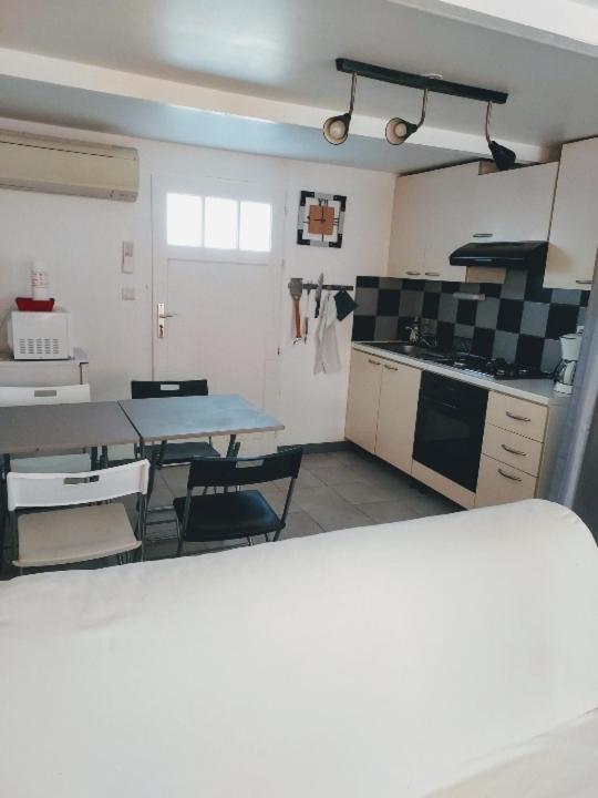 12, Route De Paris Apartment Grainville Bagian luar foto