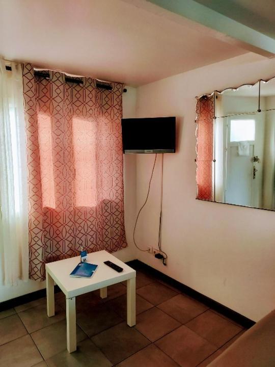 12, Route De Paris Apartment Grainville Bagian luar foto